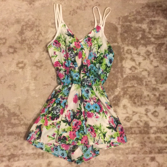 Romper - Picture 3 of 5